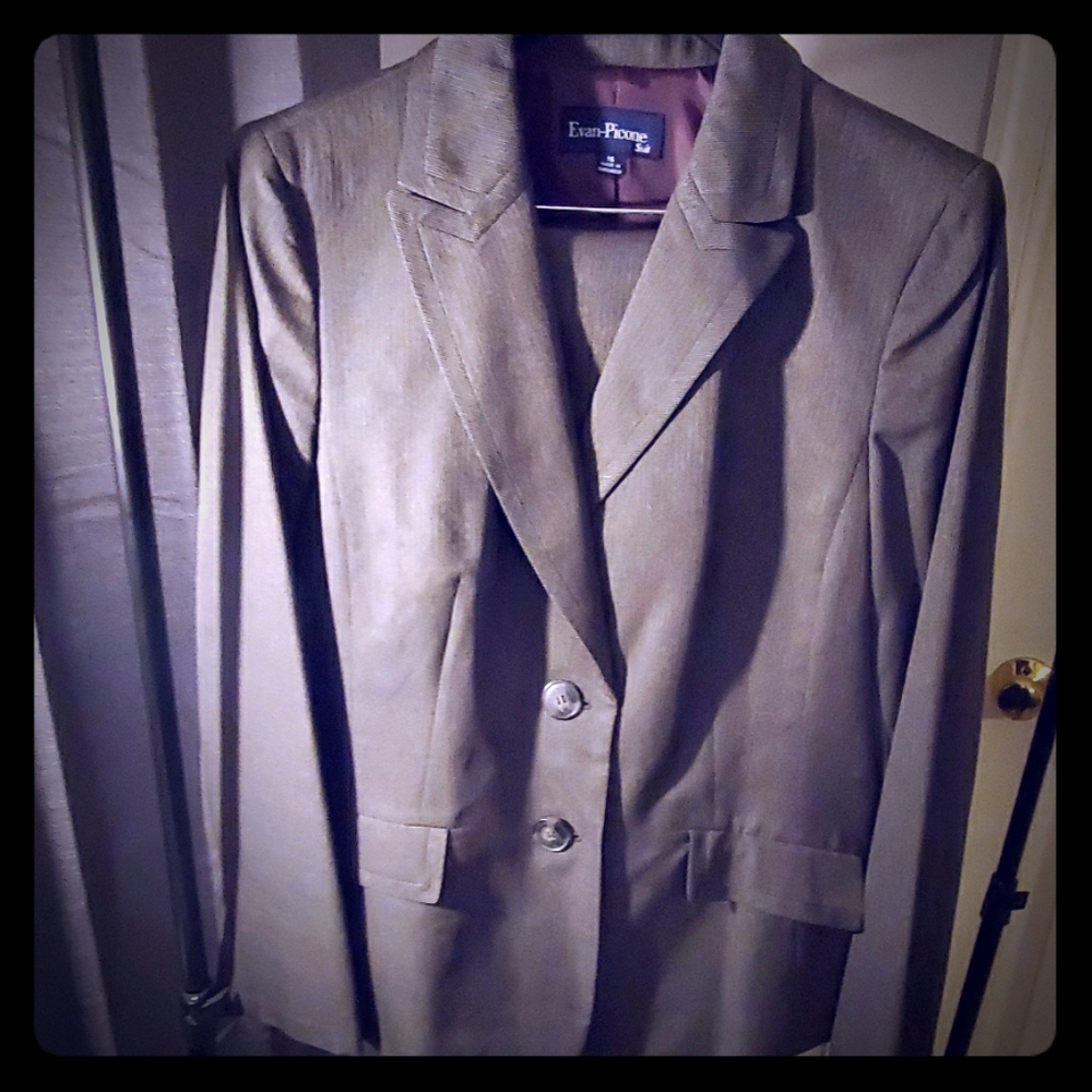 Evan-Picone 2 Piece Pants Suit